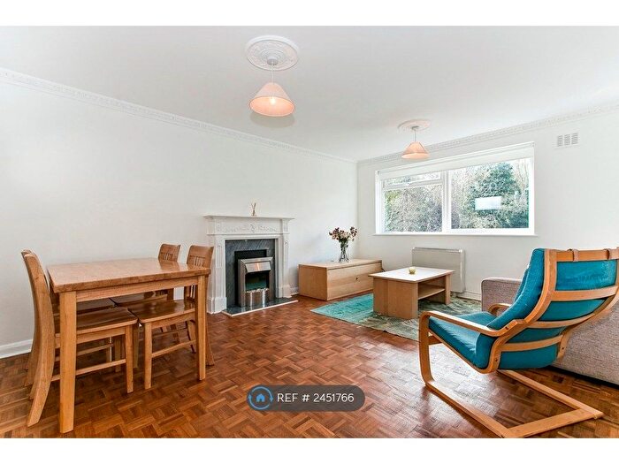 2 Bedroom Flat To Rent In Honor Oak Road, Lewisham, London, SE23