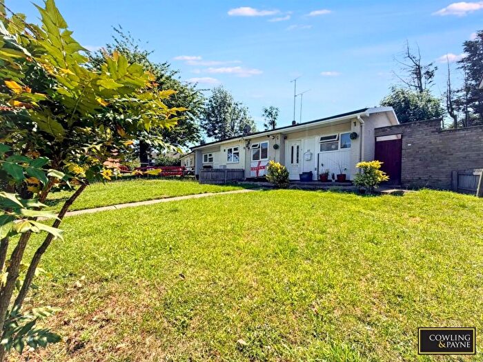 1 Bedroom Semi-Detached Bungalow For Sale In Trimley Close, Basildon, SS14