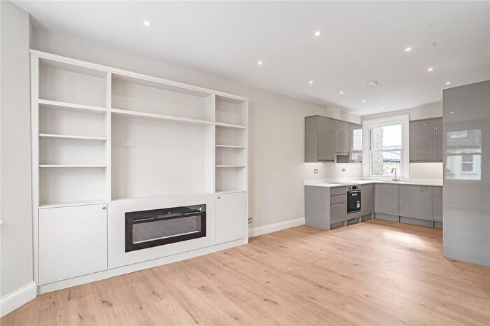 3 Bedroom Flat For Sale In Stephendale Road, London, SW6