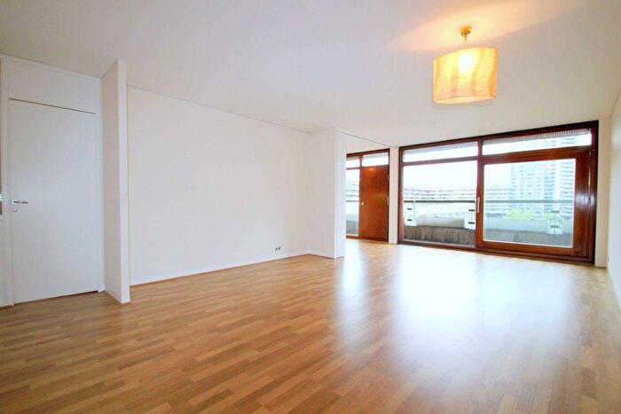 1 Bedroom Flat For Sale In Barbican, Gilbert House, EC2Y
