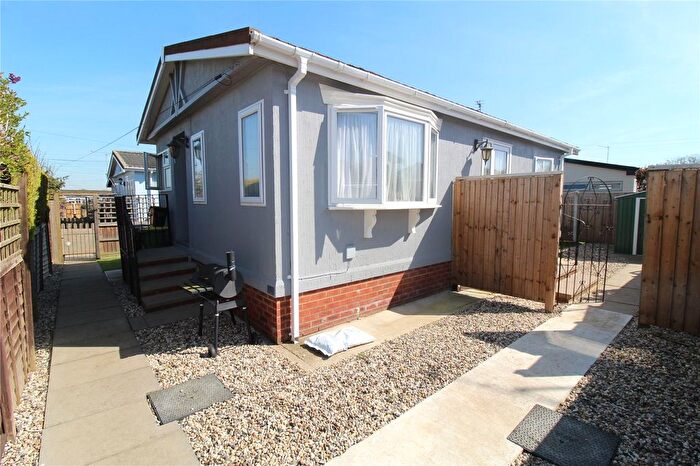 2 Bedroom Park Home For Sale In Hockley Park, Lower Road, Hockley, Essex, SS5
