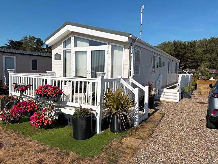 2 Bedroom Caravan For Sale In Two Bed Atlas Lodge, North Denes, The Ravine, Lowestoft, Suffolk, NR32