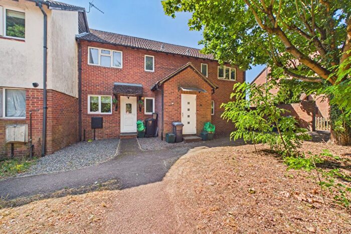 1 Bedroom Maisonette To Rent In Derrick Close, Calcot, Reading, Berkshire, RG31