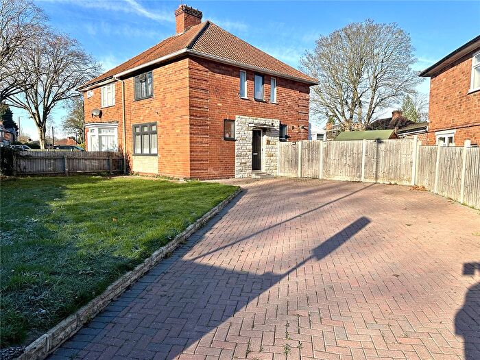 3 Bedroom Semi Detached House For Sale In Creswell Road, Birmingham, West Midlands, B28