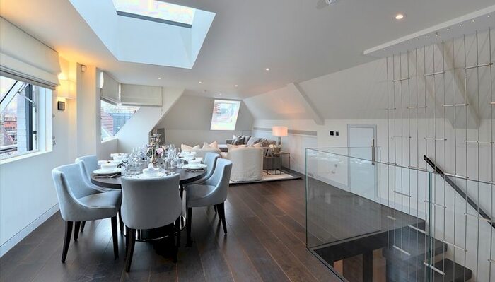 2 Bedroom Flat To Rent In Mayfair, London, W1K