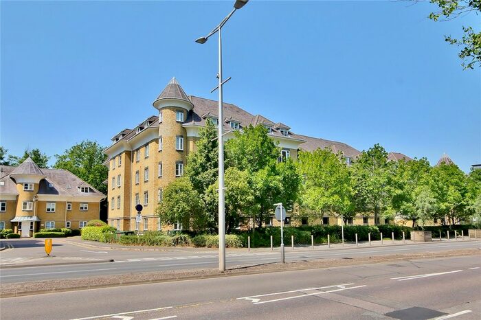 2 Bedroom Flat To Rent In Century Court, Woking, Surrey, GU21
