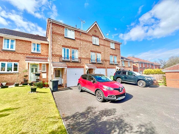 3 Bedroom Detached House To Rent In Lovage Road, Whiteley, Fareham, Hampshire, PO15