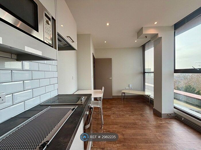 Studio To Rent In Week Street, Maidstone, ME14