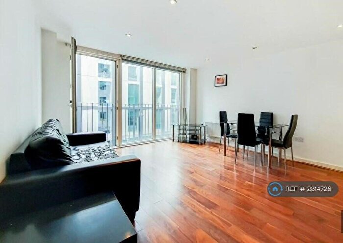 1 Bedroom Flat To Rent In Hackney Road, London, E2