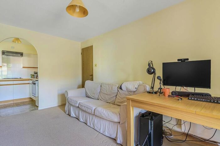 1 Bedroom Flat To Rent In Didcot, Oxfordshire, OX11