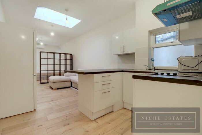 Studio To Rent In High Street, Hornsey, London, N8