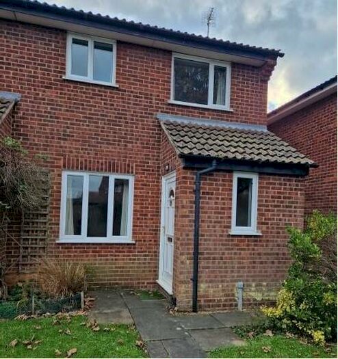 3 Bedroom House To Rent In Flatford Close, Stowmarket, IP14
