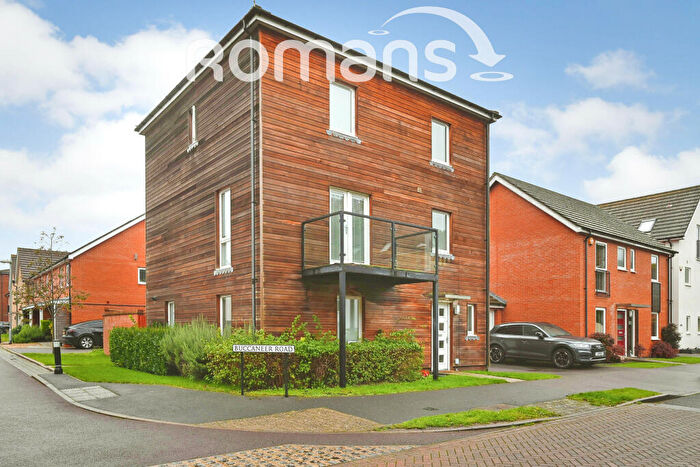 5 Bedroom Detached House To Rent In The Parks, RG12