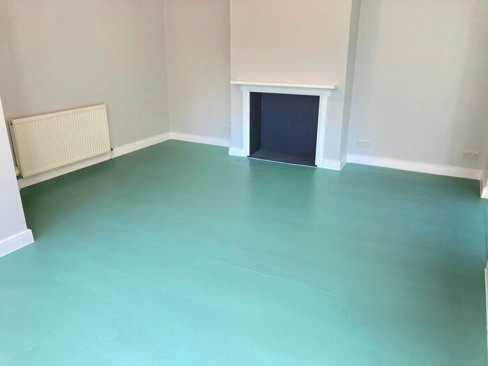 4 Bedroom Detached House To Rent In Drayton Green Road, London, W13