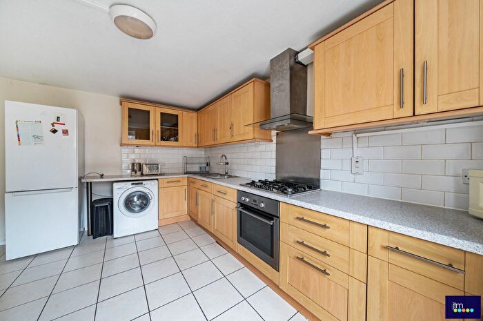 4 Bedroom Flat To Rent In Salisbury Walk, London, N19