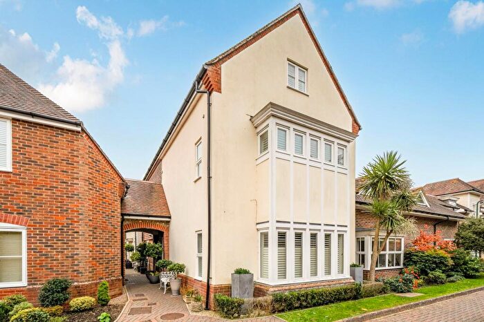 4 Bedroom Property For Sale In Pears Grove, Emsworth, PO10