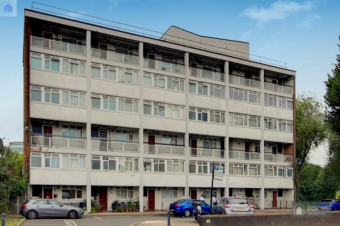 4 Bedroom Maisonette To Rent In Southhampton Way, Camberwell London, SE5