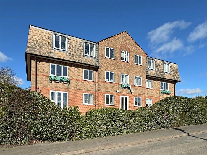 2 Bedroom Flat To Rent In Redcot Mews, Stamford, PE9