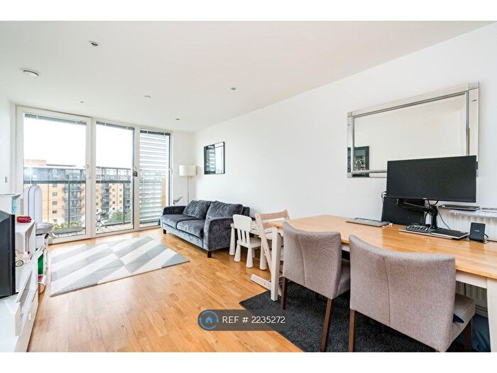 2 Bedroom Flat To Rent In Admirals Tower, London, SE10