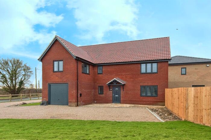 4 Bedroom Detached House For Sale In Bildeston Road, Combs, Stowmarket, IP14