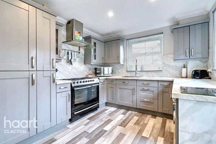 6 Bedroom Detached House For Sale In Colchester Road, Clacton-On-Sea, CO16