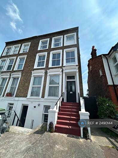 2 Bedroom Flat To Rent In Palmerston Road, London, N22