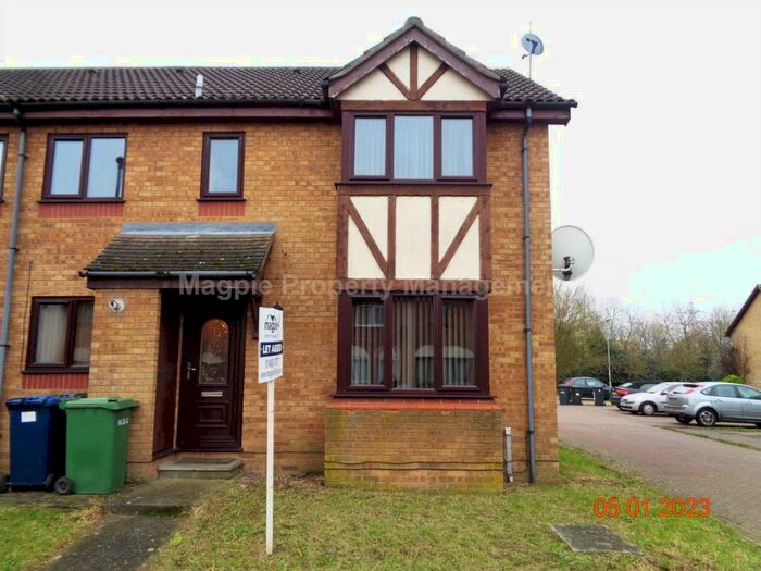 2 Bedroom House To Rent In Lindisfarne Close, St Neots, PE19