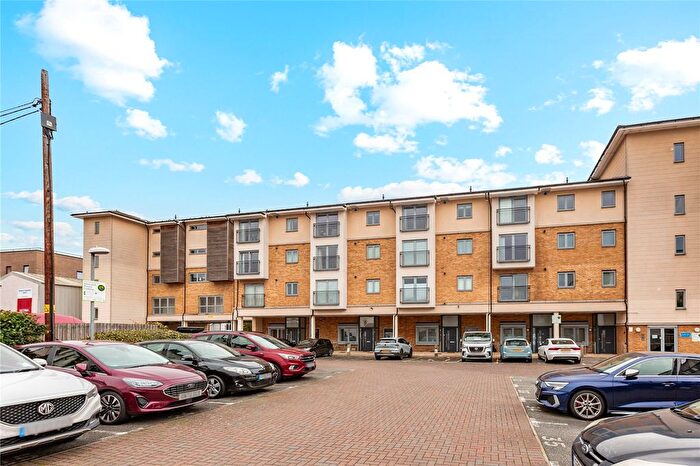 2 Bedroom Flat For Sale In River View, London Road, Wickford, Essex, SS12