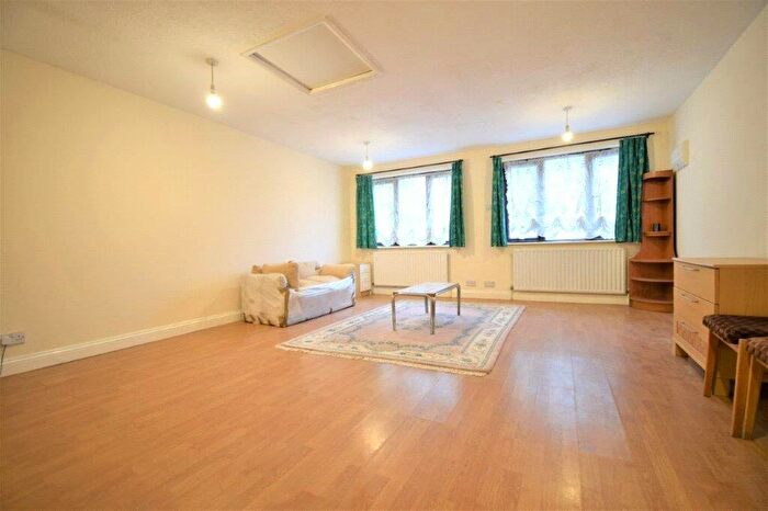 1 Bedroom Maisonette To Rent In Isis Close, Winnersh, Wokingham, Berkshire, RG41