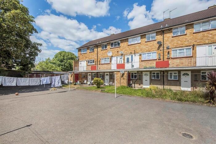 1 Bedroom Flat To Rent In Barra Hall Circus, Hayes, UB3