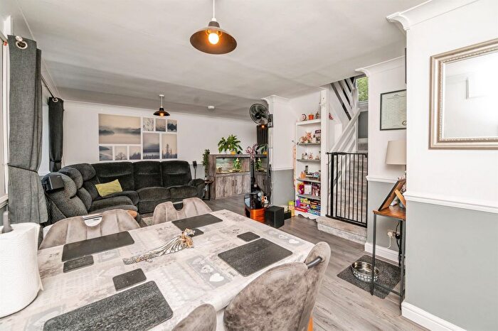 4 Bedroom Terraced House For Sale In Little Orchard, Droitwich, WR9
