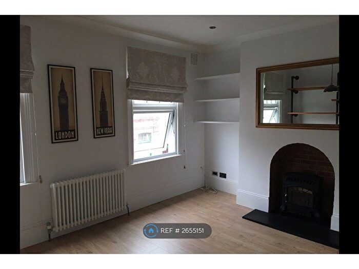 2 Bedroom Maisonette To Rent In St Anns Hill, London, SW18