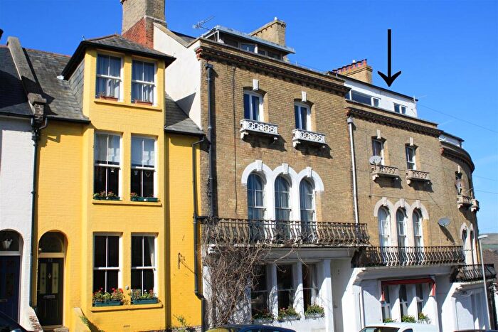 2 Bedroom Apartment To Rent In Park Road, Swanage, BH19