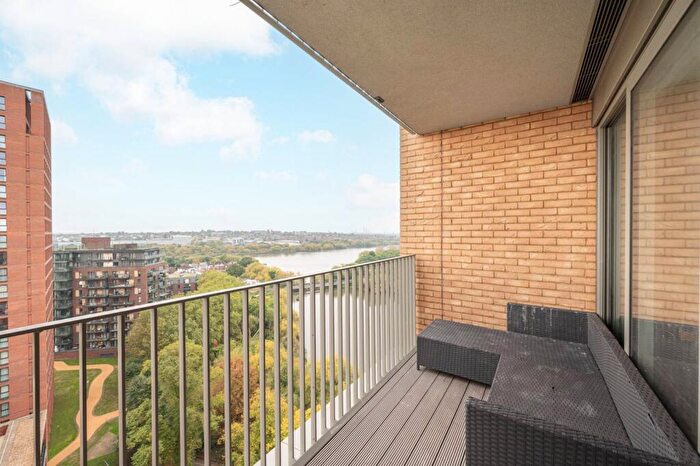 2 Bedroom Flat For Sale In Moorhen Drive, Hendon, London, NW9