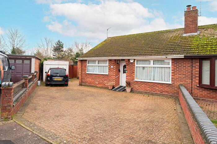 3 Bedroom Semi-Detached Bungalow For Sale In Colville Way, Carlton Colville, NR33