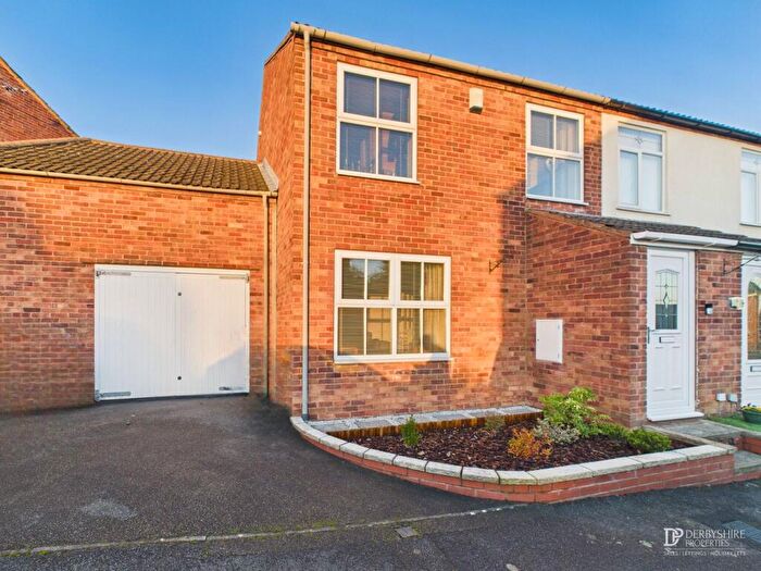3 Bedroom Semi-Detached House For Sale In Broadlands, South Normanton, Alfreton, DE55