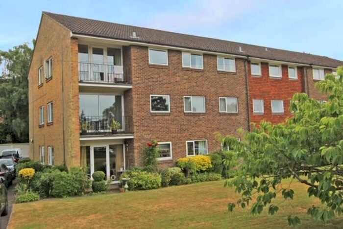 2 Bedroom Apartment To Rent In Hiltingbury, Chandler's Ford, SO53