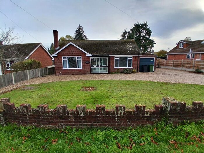 2 Bedroom Bungalow To Rent In Shipdham Road, Dereham, NR19
