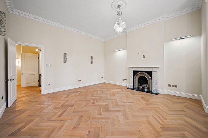 1 Bedroom Flat To Rent In Beaufort Street, SW3
