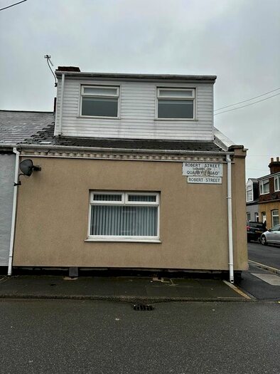 2 Bedroom End Of Terrace House To Rent In Robert Street, Silksworth Sunderland, SR3