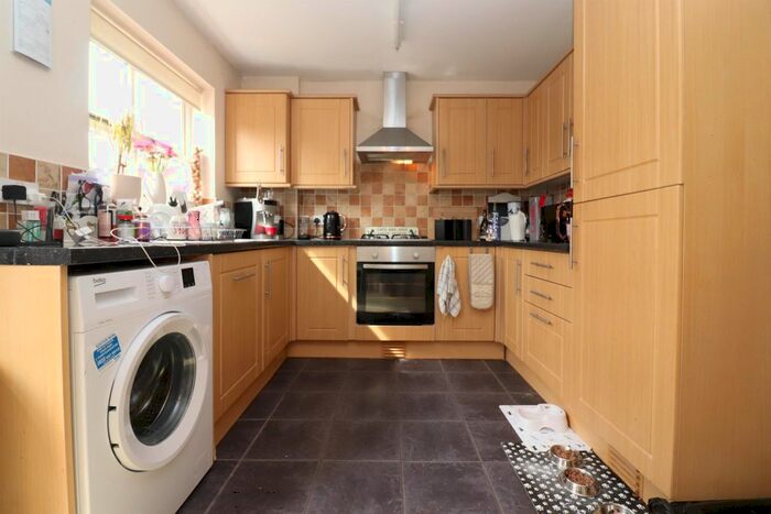 3 Bedroom Town House To Rent In Cobden Street, Bolton, BL1