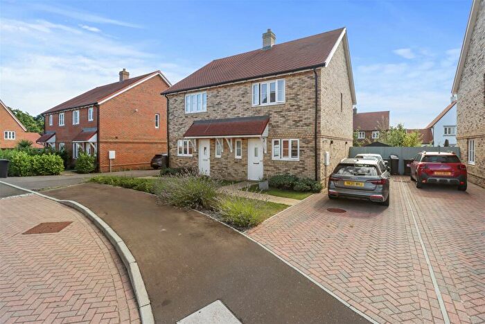 2 Bedroom Semi-Detached House For Sale In Lapwing View, Hailsham, BN27