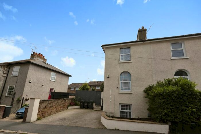 3 Bedroom Semi-Detached House To Rent In Albion Road, Gravesend, Kent, DA12