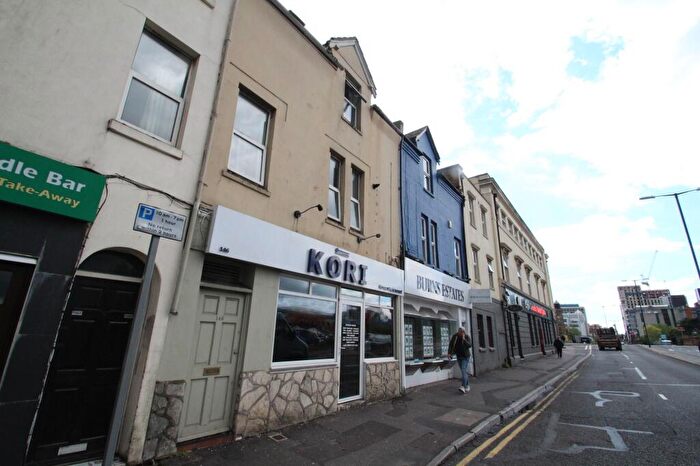 4 Bedroom Property To Rent In Holdenhurst Road, Bournemouth, BH8