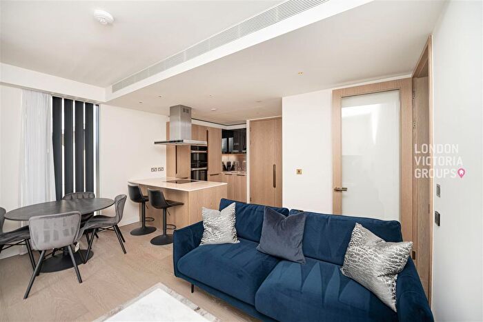 2 Bedroom Flat To Rent In River Park Tower, Nine Elms Lane, London, SW8