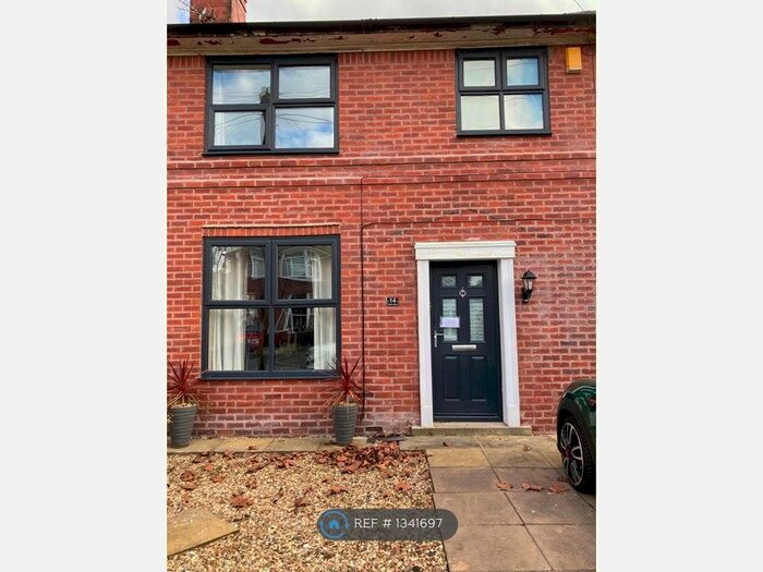 3 Bedroom Semi-Detached House To Rent In Moss Avenue, Greater Manchester, WN7