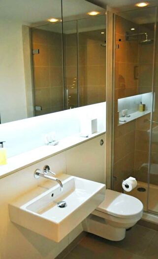 1 Bedroom Flat To Rent In Simpson Loan, Edinburgh, EH3