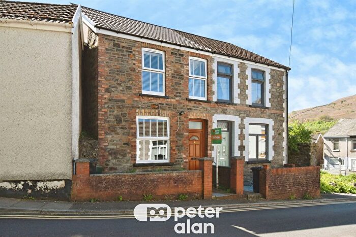 3 Bedroom Semi-Detached House For Sale In Tyntaldwyn Road, Troedyrhiw, Merthyr Tydfil, CF48