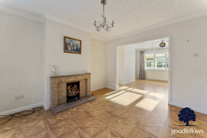 3 Bedroom Semi-Detached House To Rent In Sutton Common Road, Sutton, SM3