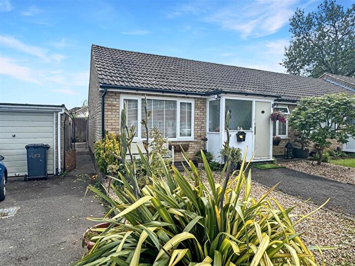 2 Bedroom Semi-Detached Bungalow For Sale In Coppice Close, Hinckley, LE10